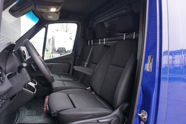 Mercedes-Benz SPRINTER 516 160pk Automaat 3500kg L2H2 Dubbellucht Trekhaak Apple Carplay Camera