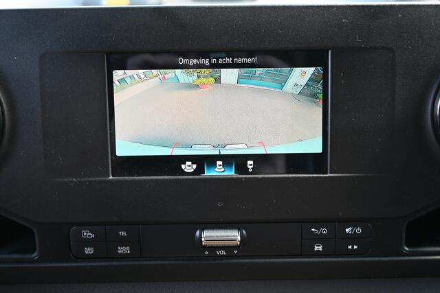 Mercedes-Benz SPRINTER 319 CDI 3.0 V6 L2H2 3500 kg Trekhaak, Geveerde stoelen, MBUX navigatie en camera