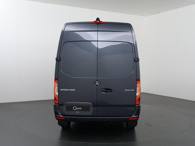 Mercedes-Benz SPRINTER 319 CDI L2 H2 Select | Winterpakket | Trekgewicht 3500 kg | Adaptieve Cruise Distronic | LED koplampen | Achteruitrijcamera | Smartphone integratie pakket |