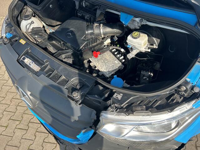 Mercedes-Benz SPRINTER 317 1.9 CDI L2H2 RWD