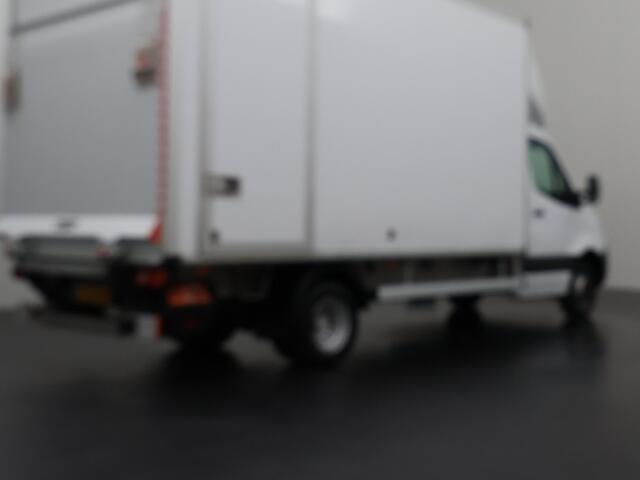 Mercedes-Benz SPRINTER Automaat Dubbellucht Bakwagen | Laadklep | 2.38 Hoog | Dakspoiler | Zijdeur |