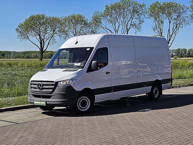 Mercedes-Benz SPRINTER 317 L3H2 3.5T Trekhaak Mbux Camera 170Pk Euro6 Airco! L3H2 3.5T-AHG Mbux Camera 170Pk Euro6 Airco!