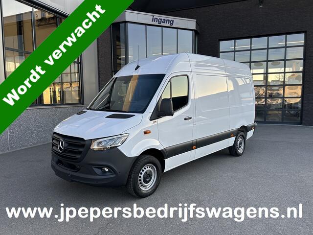 Mercedes-Benz SPRINTER 317 CDI L2 H2 Pro LED / MBUX / Navigatie / Camera / Parkeersensoren / Cruise control / Airco / 270 Graden achterdeuren