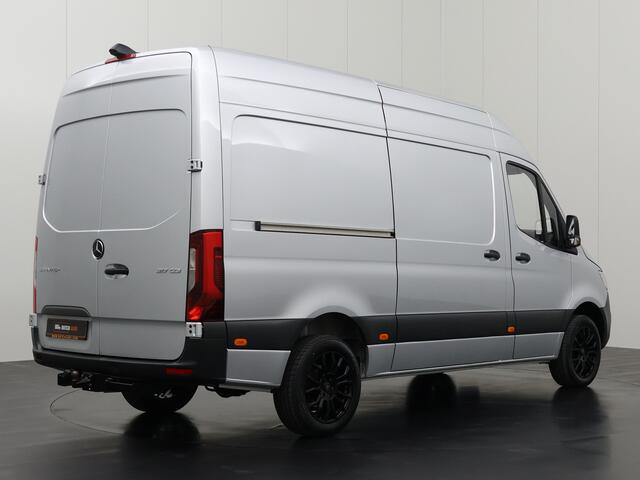 Mercedes-Benz SPRINTER 317CDI Automaat L2H2 | Led | Touchcreen Navigatie+Camera | 3500Kg Trekhaak | Airco | Cruise | 3-Zits | Betimmering