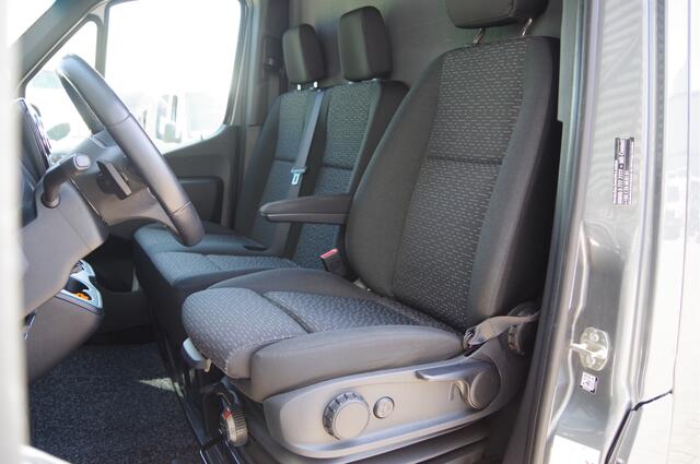 Mercedes-Benz SPRINTER 214 2.2 CDI L1H2 AUT. LED, MBUX 10'', 2T TREKGEWICHT, 360 CAMERA, STOELVERWARMING, CRUISE, LEDER STUUR, GEVEERDE STOEL