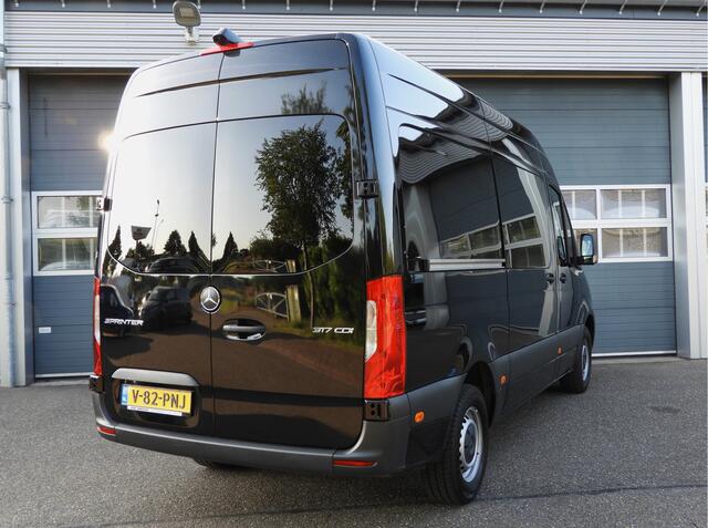 Mercedes-Benz SPRINTER 317 1.9 CDI L2H2 RWD AUT | LED | 10.25 MBUX | DISTRONIC | NAVI