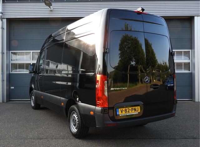 Mercedes-Benz SPRINTER 317 1.9 CDI L2H2 RWD AUT | LED | 10.25 MBUX | DISTRONIC | NAVI