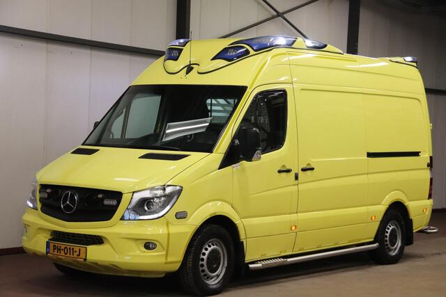 Mercedes-Benz SPRINTER 319 CDI L2H2 AMBULANCE AUTOMAAT Mercedes-benz Sprinter 319 CDI L2H2 AMBULANCE AUTOMAAT Euro 6 Ziekenwagen Rettungswagen Krankenwagen