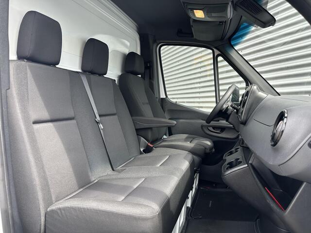 Mercedes-Benz SPRINTER 317 CDI Bakwagen Laadklep Automaat Airco Apple Carplay Navigatie | Origineel NL-Auto