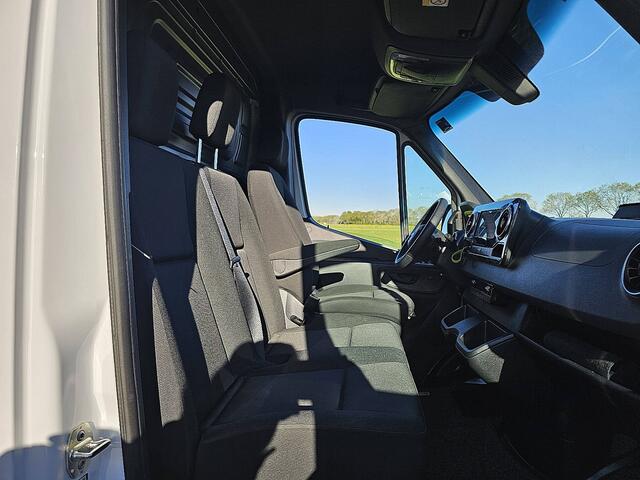 Mercedes-Benz SPRINTER 317 L2H2 Pro Mbux10 Euro6 Airco Automaat Facelift Navi BPM-Vrij 170Pk Euro6 Camera! L2H2 Mbux RWD Euro6 Airco Automaat Facelift Navi BPM-Vrij 170Pk Euro6 Camera
