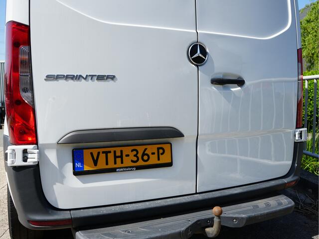 Mercedes-Benz SPRINTER 215 1.9 CDI L2H2 FWD Automaat trekhaak, camera