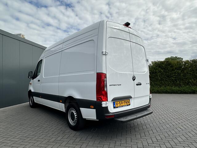 Mercedes-Benz SPRINTER 317 CDI 9G-TRONIC RWD FACELIFT / L2H2 / CAMERA / LED / MBUX / CRUISE / AIRCO / BLIND SPOT / GEVEERDE STOEL