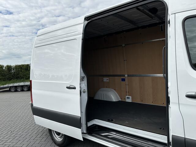 Mercedes-Benz SPRINTER 317 CDI 9G-TRONIC RWD FACELIFT / L2H2 / CAMERA / LED / MBUX / CRUISE / AIRCO / BLIND SPOT / GEVEERDE STOEL