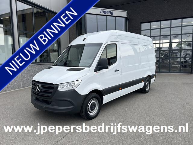 Mercedes-Benz SPRINTER 315 CDI L2 H2 RWD Pro MBUX / Trekhaak / Camera / Cruise control / Airco / 270 Graden achterdeuren