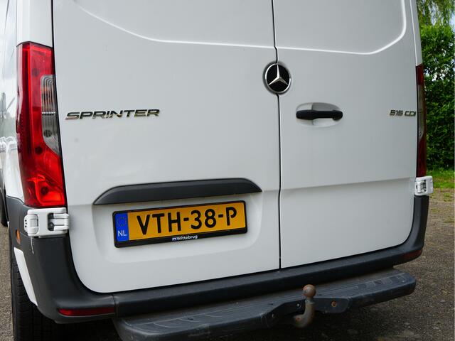 Mercedes-Benz SPRINTER 215 1.9 CDI L2H2 FWD Automaat trekhaak, camera