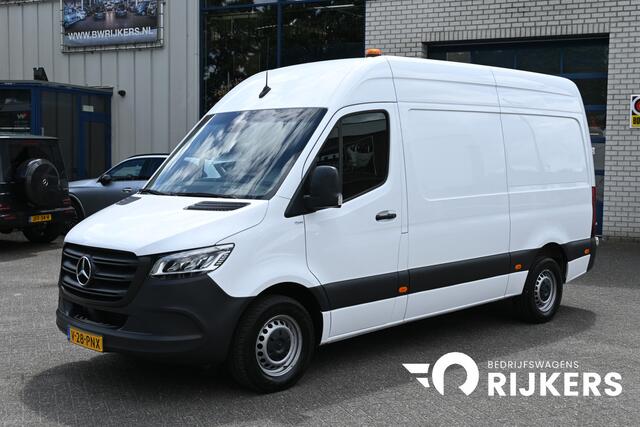 Mercedes-Benz SPRINTER 317 CDI L2H2 3500 KG trekhaak, LED, Geveerde stoel