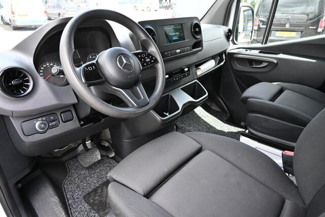 Mercedes-Benz SPRINTER 317 CDI L2H2 3500 KG trekhaak, LED, Geveerde stoel