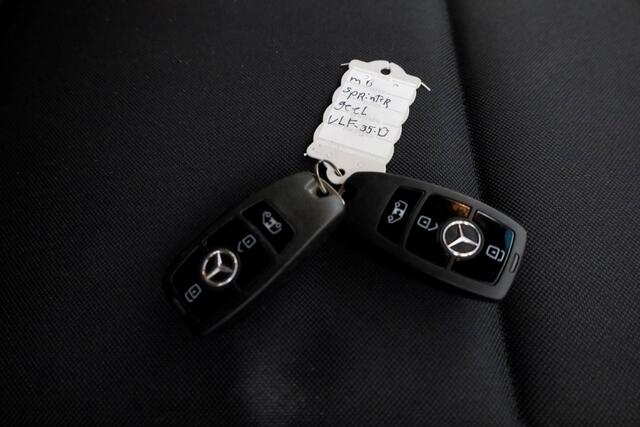 Mercedes-Benz SPRINTER 317 CDI 170pk RWD L2H1 9G Automaat Airco/Navi/Trekhaak 3500kg 08-2021