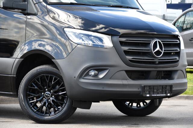 Mercedes-Benz SPRINTER 319 3.0 CDI L2H2 Black Edition 360 Camera, Adaptieve Cruise, Carplay, LED, 190pk, Stoelverwarming, Automaat, Standkachel, Uniek!