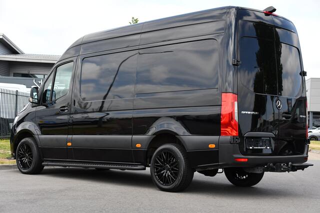 Mercedes-Benz SPRINTER 316 1.9 CDI L2H2 RWD AMG Black Edition Camera, Cruise, 3500KG Trekhaak, Carplay, Automaat, 170PK, Standkachel, Multimedia, UNIEK!