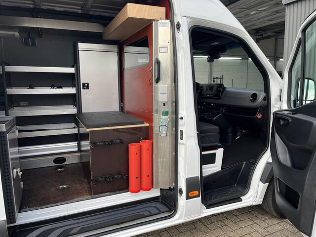 Mercedes-Benz SPRINTER 314 2.2 CDI L2H2 Werkplaats inrichting Airco Cruise controle Trekhaak 2800kg Kastinrichting Omvormer Apple carplay 1e Eigenaar Euro 6 Bpm vrij voor particulier gebruik!!