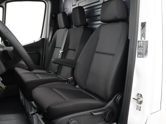 Mercedes-Benz SPRINTER 315 CDI | L2 H2 | Aut. | RWD | PRO | BPM VRIJ! | 3500 KG AHW | CARPLAY | ANDROID AUTO | 3-ZITS | CRUISE | CAMERA | AIRCO | SPOORASSISTENT | DODEHOEKDETECTIE |