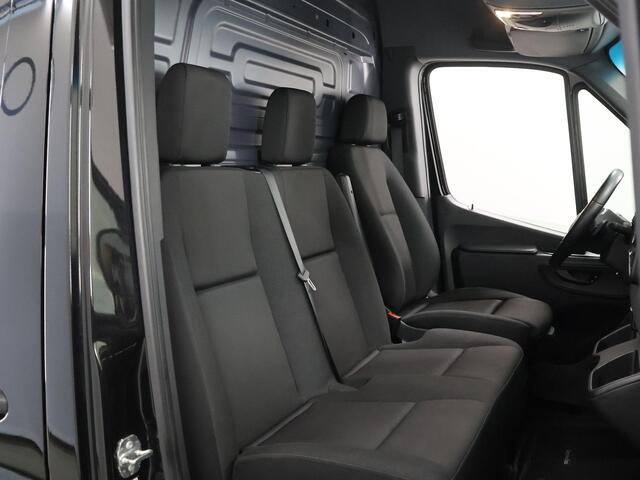 Mercedes-Benz SPRINTER 317 CDI | Aut. | L2 H2 | Airco | Trekhaak | 3-zits | 3500kg. AHW | Certified