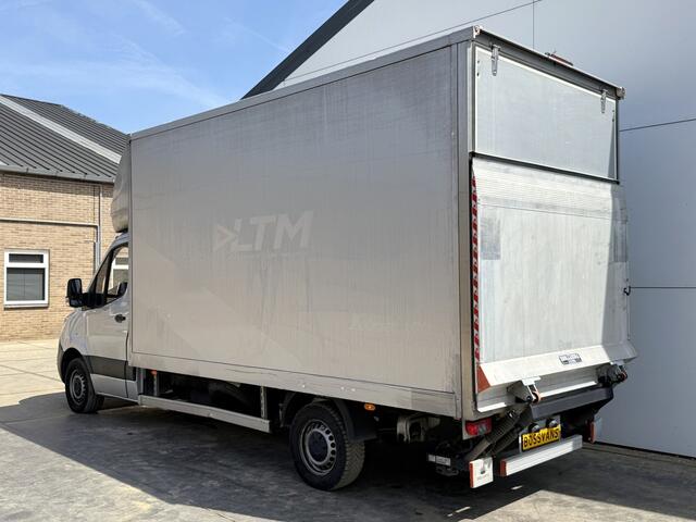 Mercedes-Benz SPRINTER 317 1.9 CDI Automaat Bakwagen Laadklep Cruise Control Climate Control Meubelbak Koffer