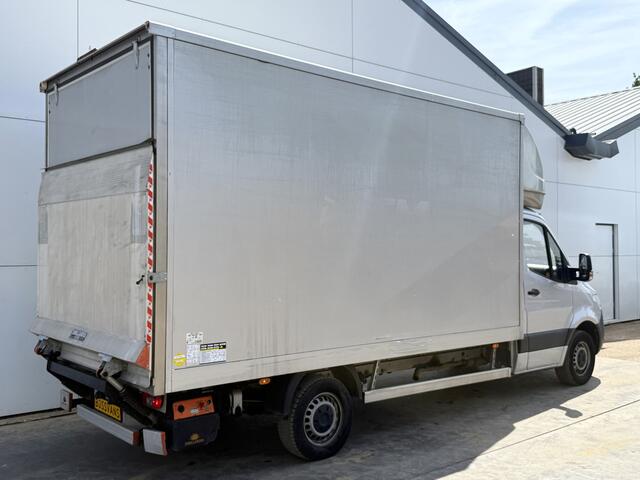 Mercedes-Benz SPRINTER 317 1.9 CDI Automaat Bakwagen Laadklep Cruise Control Climate Control Meubelbak Koffer