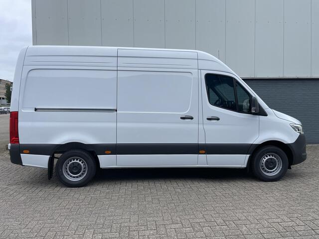 Mercedes-Benz SPRINTER 315 CDI L2 H2 Select | Led verlichting | 10.25" MBUX Systeem | 3500 KG Trekgewicht | Smartphone integratie pakket |