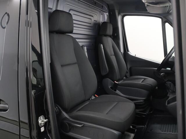 Mercedes-Benz SPRINTER 317 CDI | L2 H2 | NAVIGATIE | PARKEERCAMERA | 2-ZITS | STANDKACHEL | STOELVERWARMING | ALARM | CERTIFIED