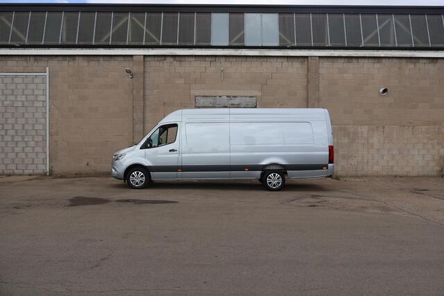 Mercedes-Benz SPRINTER 319 CDI | AUT. | L4 H2 | PRO | DISTRONIC PLUS | APPLE CARPLAY/ANDROID AUTO | TREKHAAK | LM VELGEN | 3-ZITS | STOELVERWARMING | CERTIFIED