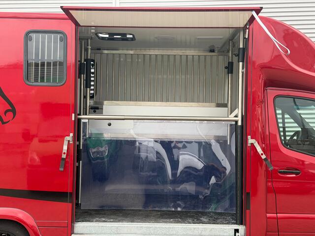 Mercedes-Benz SPRINTER 317CDI Paardenwagen-Hengsten Uitvoering Automaat Airco Navi Cruisecontrol 70,000KM