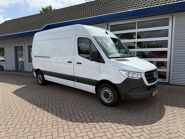 Mercedes-Benz SPRINTER 215 1.9 CDI L2H2 FWD