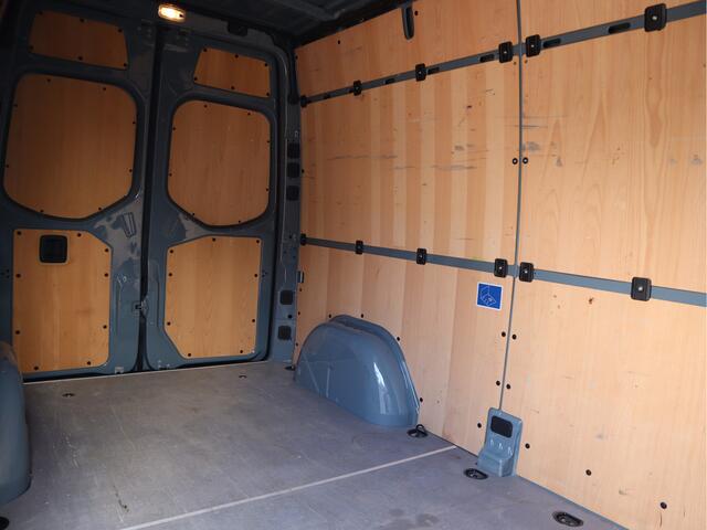 Mercedes-Benz SPRINTER 315 CDI 150 pk L2H2 Mbux - Camera - Bankje