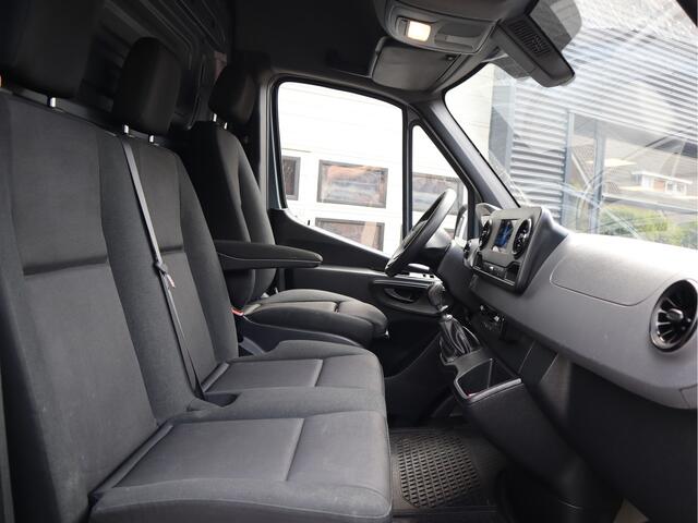 Mercedes-Benz SPRINTER 315 CDI 150 pk L2H2 Mbux - Camera - Bankje