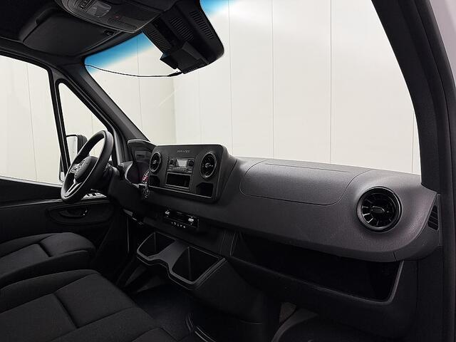 Mercedes-Benz SPRINTER 515CDI Automaat Bakwagen+Laadklep | 2,26 Hoog | Camera | Airco | Cruise | 3-Zits | Dakspoiler