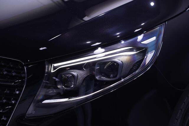 Mercedes-Benz V-KLASSE V 300d Avantgarde Extra Lang L3 Dubbel Cabine 5-Zits Leder Zwart, LED Koplampen, 360 Camera, Navi