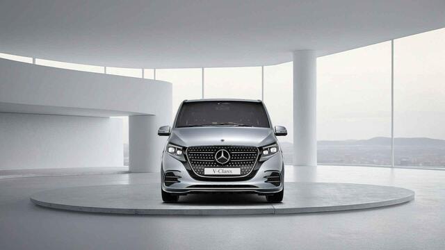 Mercedes-Benz V-KLASSE 300d XL L3 AMG 4MATIC Dubbele Cabine | DISTRONIC Plus | Dodehoekassistent | 2x Schuifdeur Elektrisch | Adaptieve Cruise |