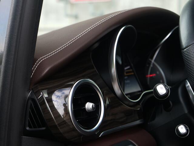 Mercedes-Benz V-KLASSE V250d 4-Matic | XL | Exclusive | Incl BTW & BPM | 8-persoons | AMG | standkachel | nette staat..