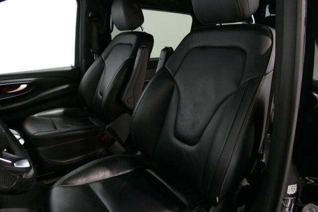 Mercedes-Benz V-KLASSE 250d Lang DC AMG Line / MARGE / Burmester Surround Sound / Rondomzicht camera / Ambienteverlichting / 19'' LMV / Dodehoek detectie / Cruise Control / Trekhaak / Elektrische schuifdeuren L + R / Navigatie / Achteruitrijcamera / Agility Control