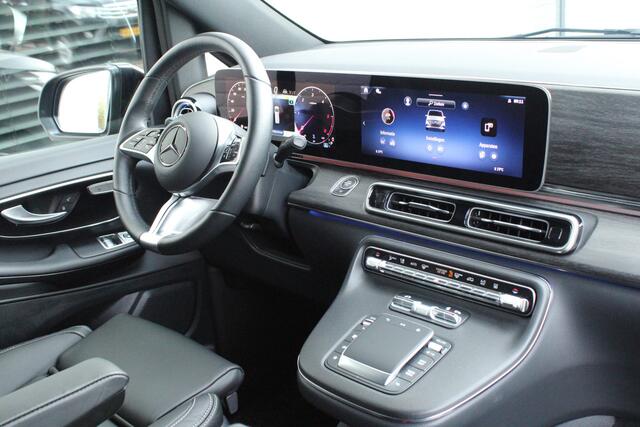 Mercedes-Benz V-KLASSE 300d / XXL / 4-matic / DC / AMG / Luchtvering / Camera / Vol Opties / NIEUWSTAAT