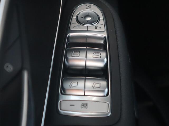 Mercedes-Benz V-KLASSE 300d XL DUBBELE CABINE AVANT. AMG