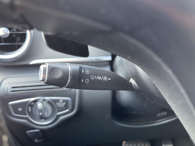 Mercedes-Benz V-KLASSE 250d 190pk automaat Lang L2H1 Avantgarde 2 persoons / enkel cabine / vaste prijs rijklaar ¤ 34.950 marge / extra stoelen los aanwezig / dubbele electrische schuifdeur / trekhaak / vol opties !