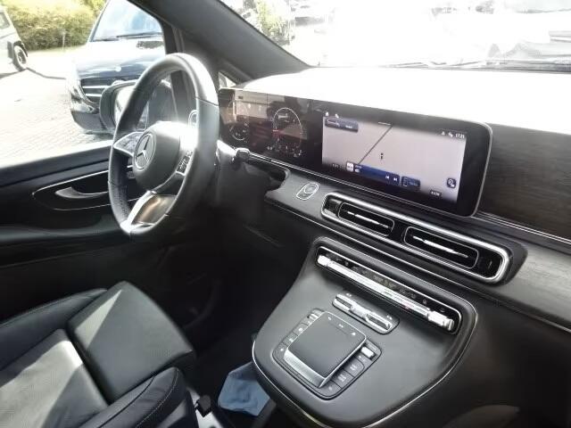 Mercedes-Benz V-KLASSE 300d L2 Avantgarde Grijs Kenteken Leder Distronic Camera Trekhaak LED MBUX 2 EL. Schuifdeuren