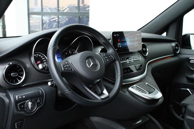 Mercedes-Benz V-KLASSE 300d / XXL / DC / AMG / Luchtvering / 2x Elec Schuifd / Night Pakket / 360 Cam / Burmester / Vol Opties.