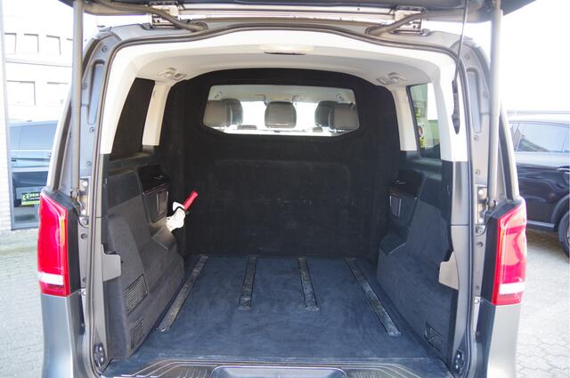 Mercedes-Benz V-KLASSE 300d DC-5P AUT LED, LEDER, 2X SCHUIFDEUR, 360 CAMERA, ACC, STOELVERW.+KOELING, NAVI, TREKHAAK, ELEKTR. SCHUIFDEUREN+KLEP staat niet online, nieuwe fotos