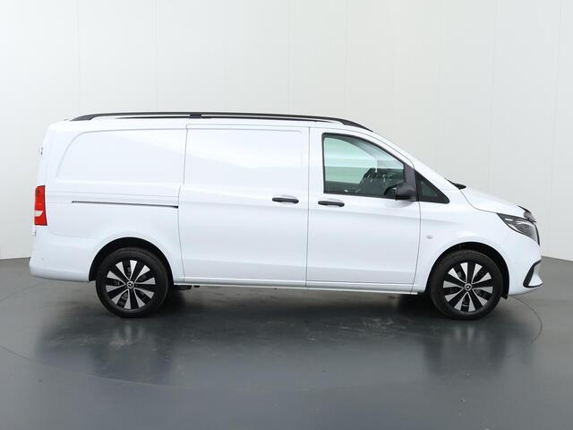 Mercedes-Benz VITO 119 CDI Aut. | 4X4 | Lang L2 | Select | LM Velgen | Parkeercamera | 3-zits | Lederen bekleding | Trekhaak | LED | Stoelverwarming | AWD | Certified |