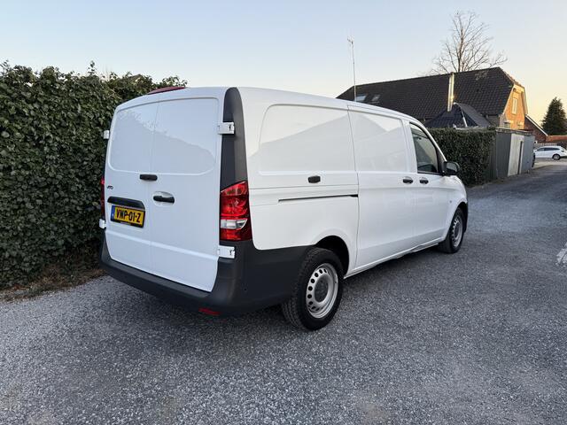 Mercedes-Benz VITO 114 CDI Lang | Airco | Cruise Control | Elekt. Ramen | PDC | 3 ZIts | Comfortstoel | Dealer onderhouden | APK tot 30-06-2026!
