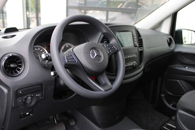 Mercedes-Benz VITO eVito / Lang / 66 kWh / Navi / Camera / Apple Carplay / 284 km Actieradius / NIEUWSTAAT
